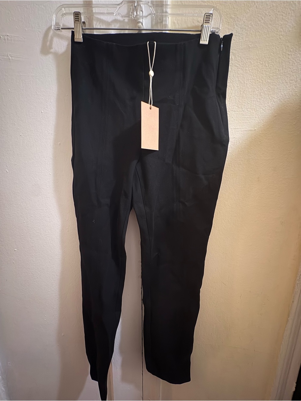 BNWT- Quince Ultra Stretch Ponte Pintuck Ankle Pant- Black